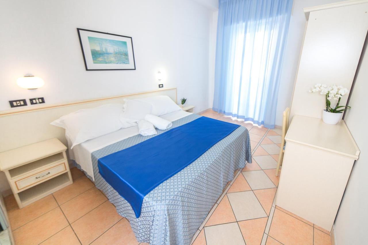 Hotel Elite Cattolica Exterior foto